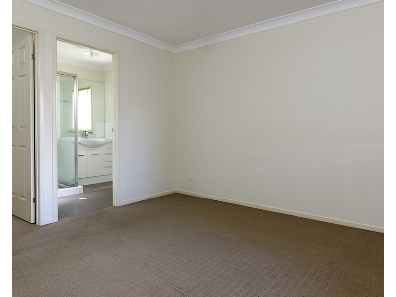 2 Rose Lea Crt, Warwick QLD 4370