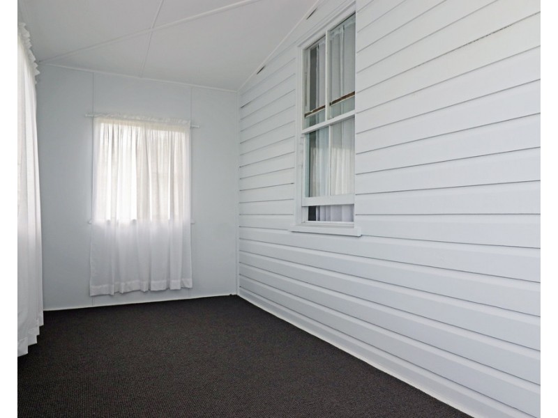 31 Lyons Street, Warwick QLD 4370