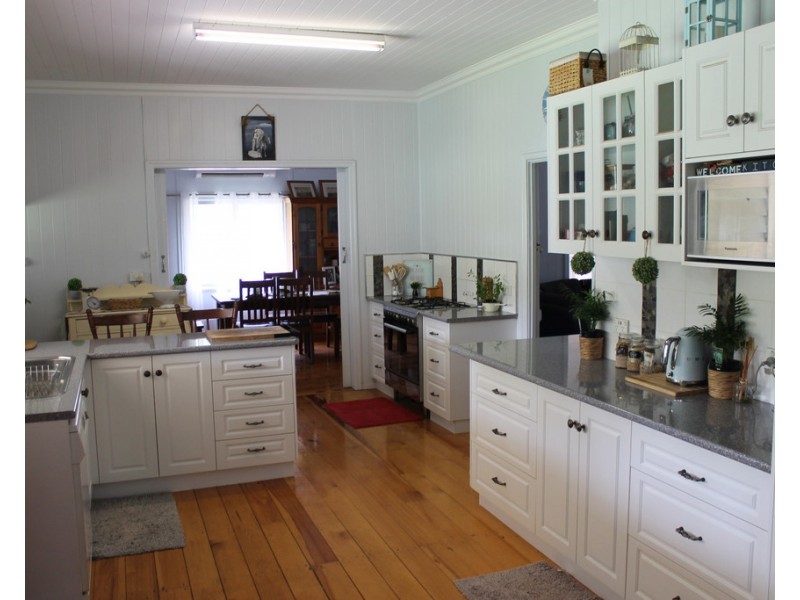 126 Fontainbleau Road, Clifton QLD 4361