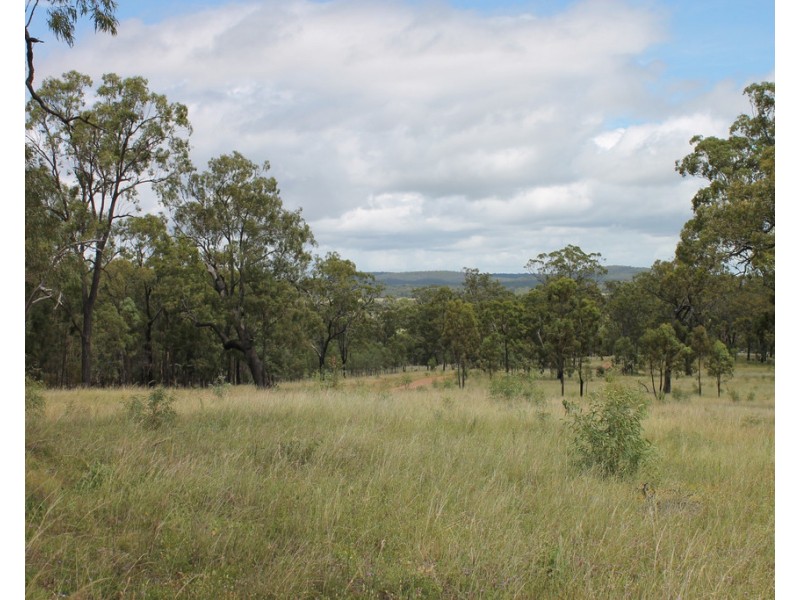 126 Fontainbleau Road, Clifton QLD 4361