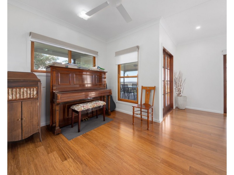 21 Holzwarts Rd, Berat QLD 4362