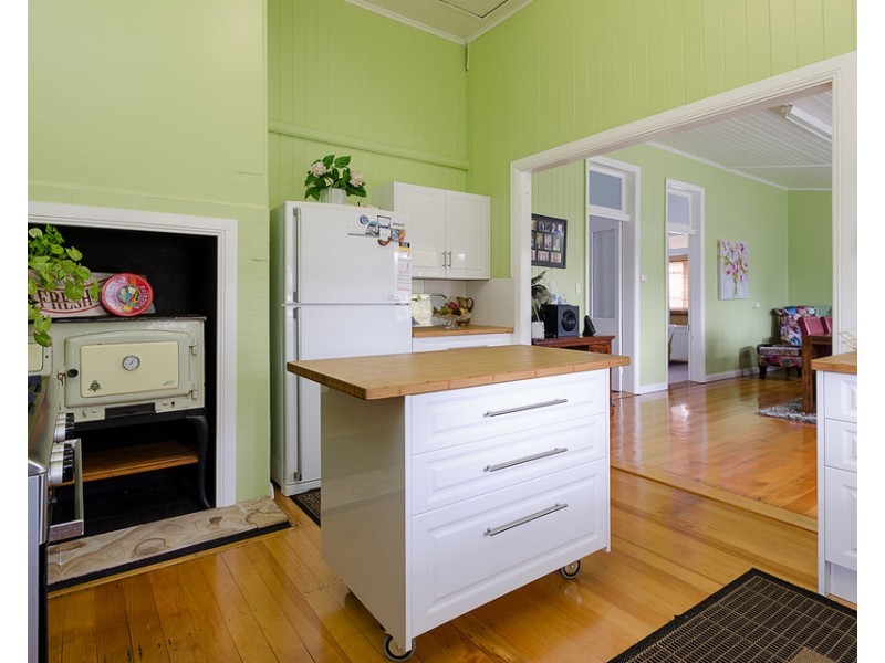 11 Wood Street, Warwick QLD 4370