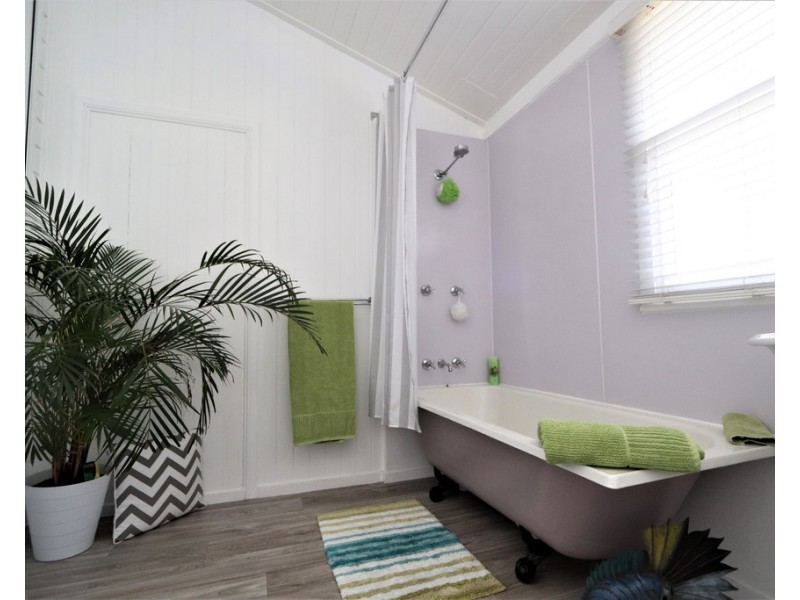 11 Wood Street, Warwick QLD 4370