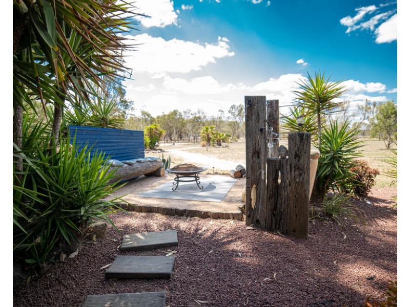 11 Ahern Lane, Pratten QLD 4370