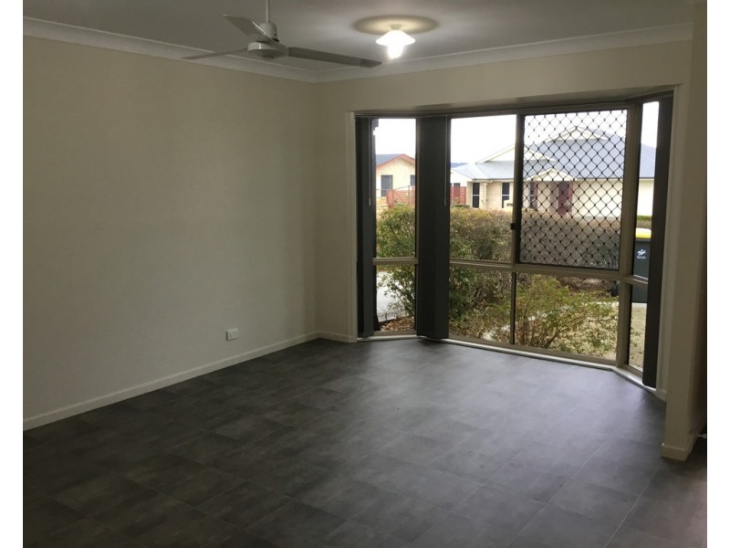 2/8 Brook St, Warwick QLD 4370