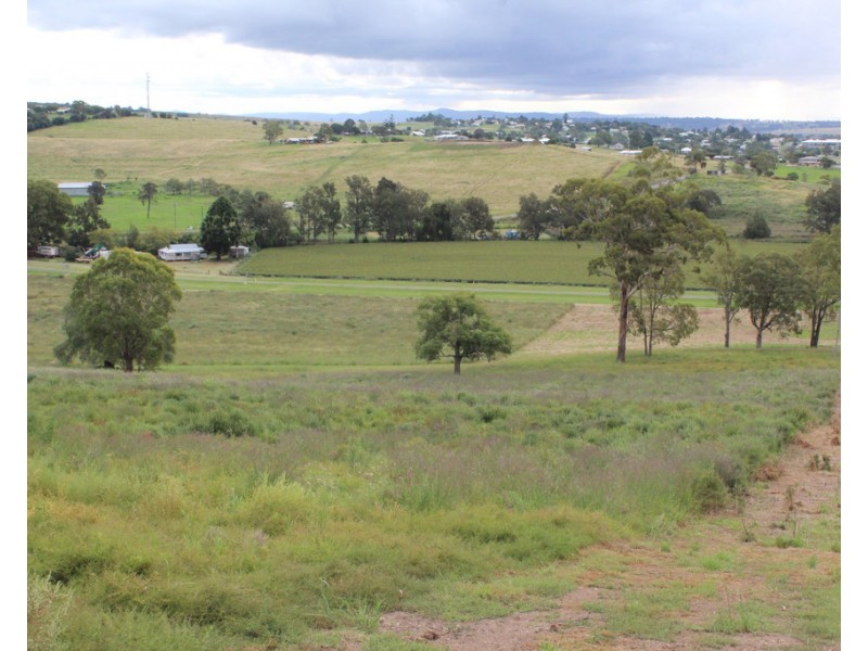 15 Brosnans Rd, Killarney QLD 4373