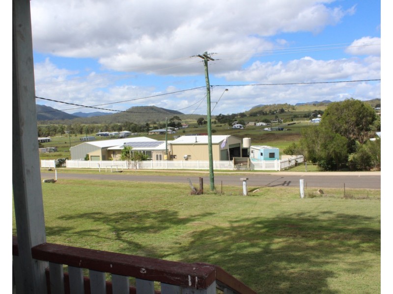 32 Taylor St, Maryvale QLD 4370