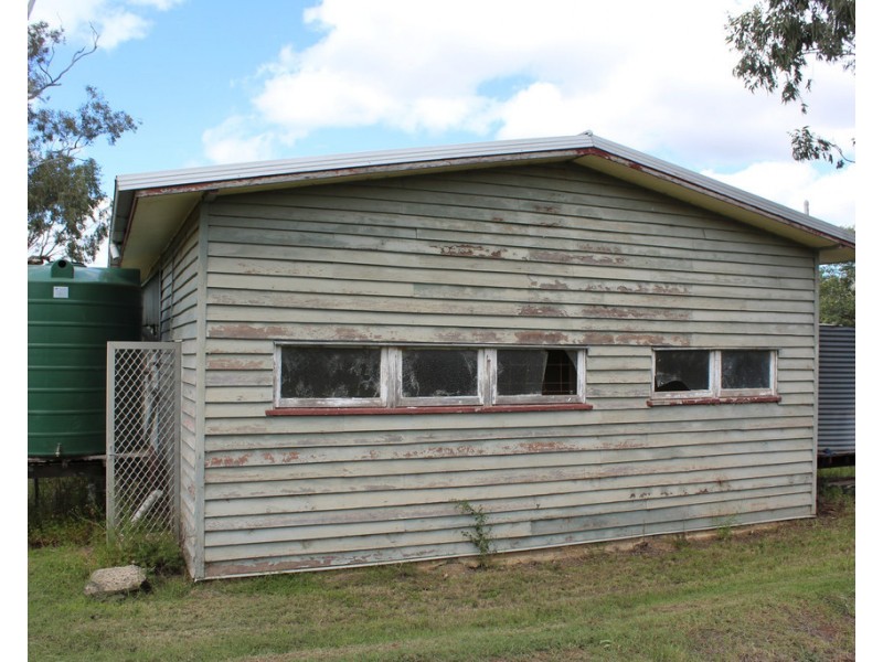 32 Taylor St, Maryvale QLD 4370