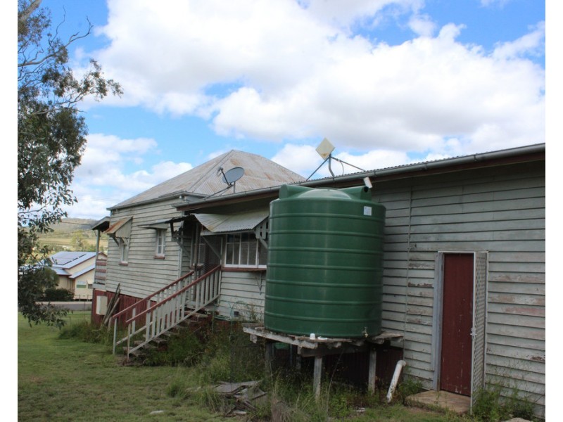 32 Taylor St, Maryvale QLD 4370