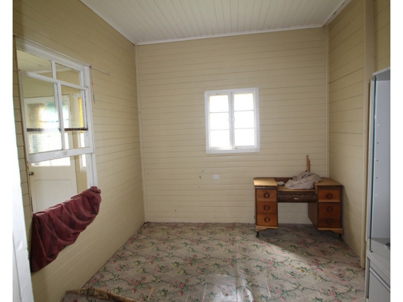 32 Taylor St, Maryvale QLD 4370