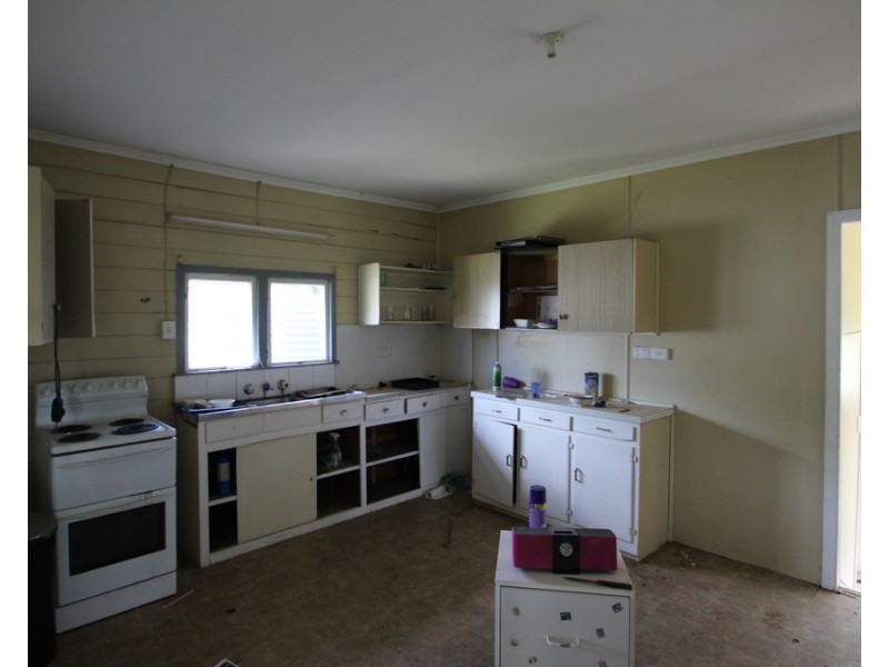 32 Taylor St, Maryvale QLD 4370