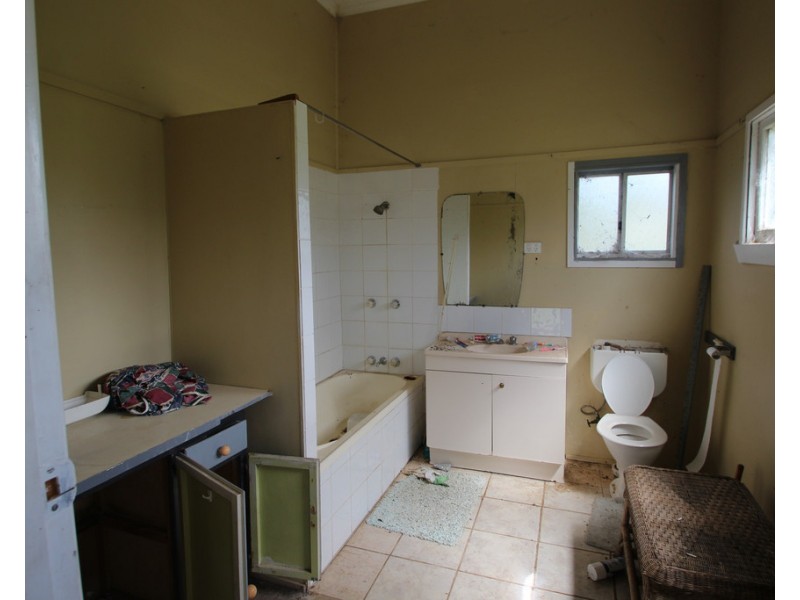 32 Taylor St, Maryvale QLD 4370