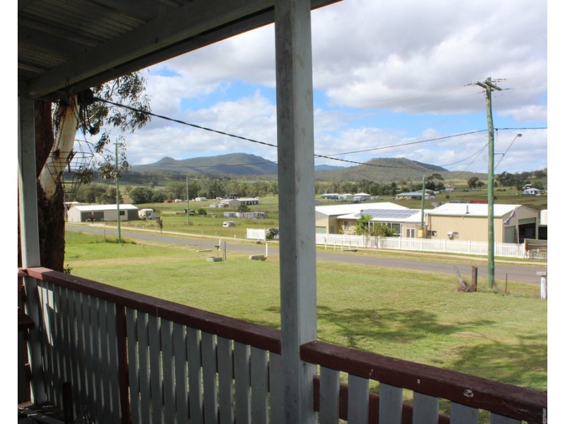32 Taylor St, Maryvale QLD 4370