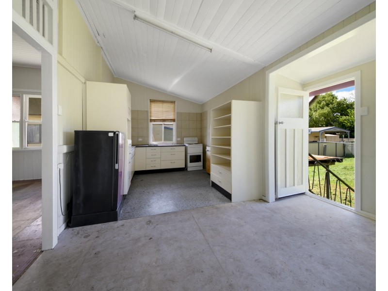 47 Arnold Street, Allora QLD 4362