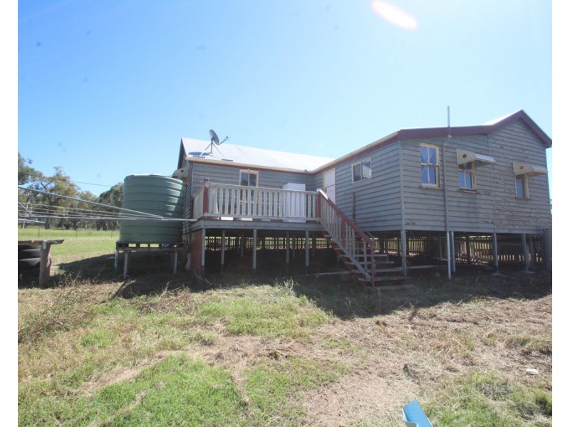 24 and 28 White St, Pratten QLD 4370