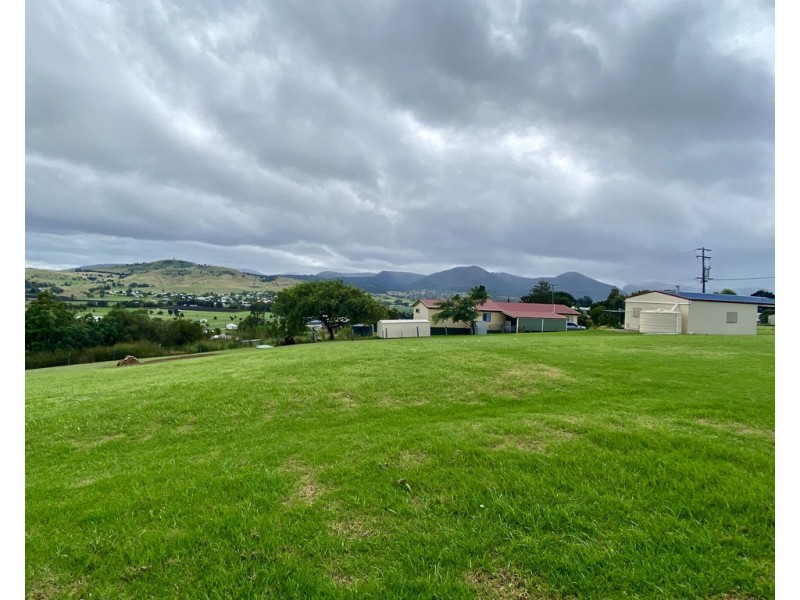 24 Poinsettia Street, Killarney QLD 4373