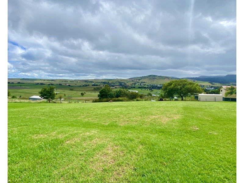 24 Poinsettia Street, Killarney QLD 4373