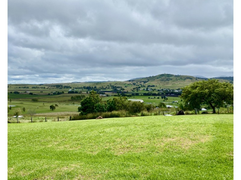 24 Poinsettia Street, Killarney QLD 4373