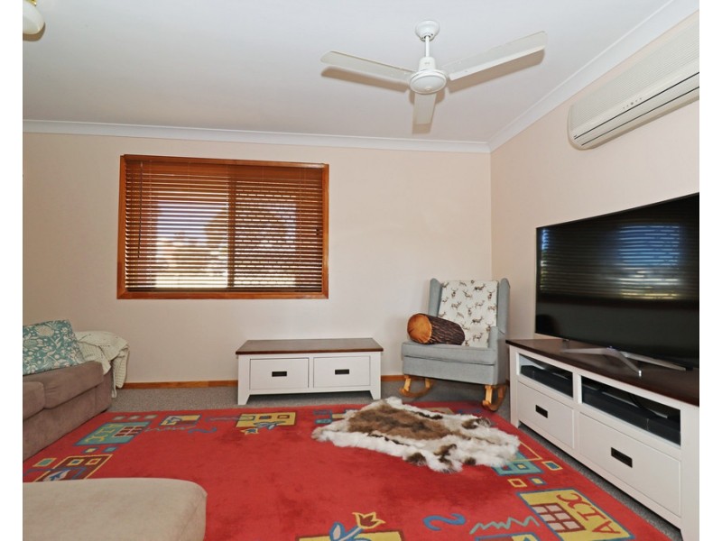 11 Robyn Street, Rosenthal Heights QLD 4370