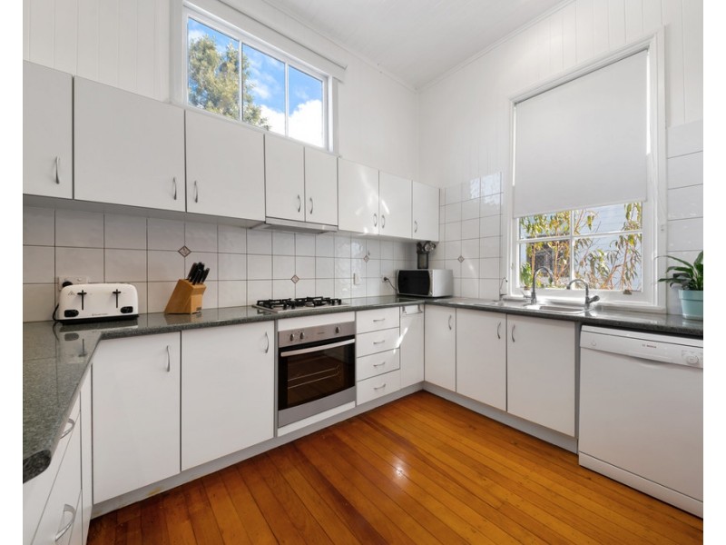 30 Locke St, Warwick QLD 4370