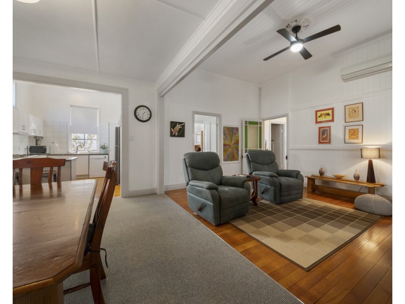 30 Locke St, Warwick QLD 4370