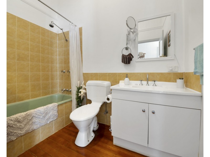 30 Locke St, Warwick QLD 4370