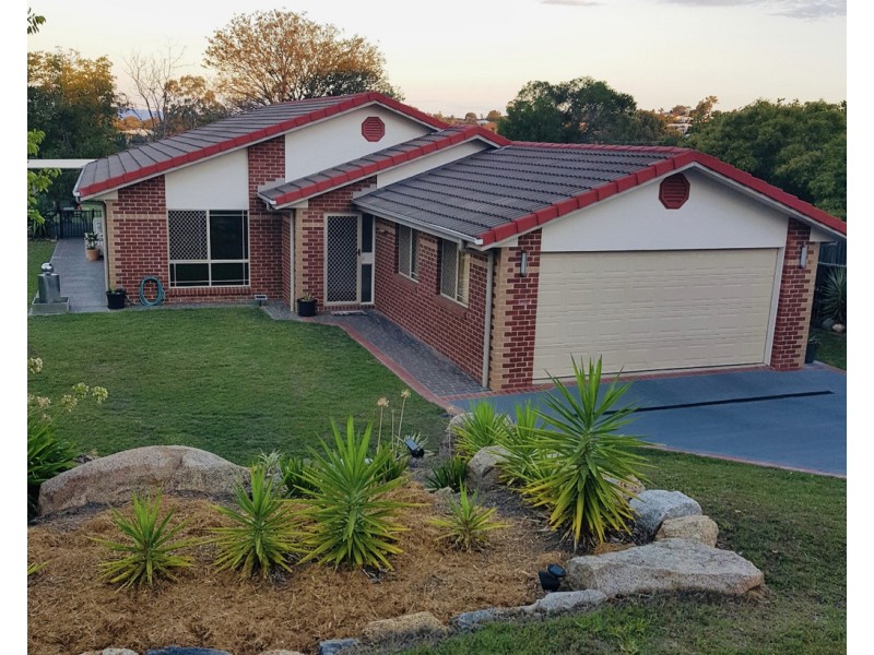 2/217 Pratten Street, Warwick QLD 4370