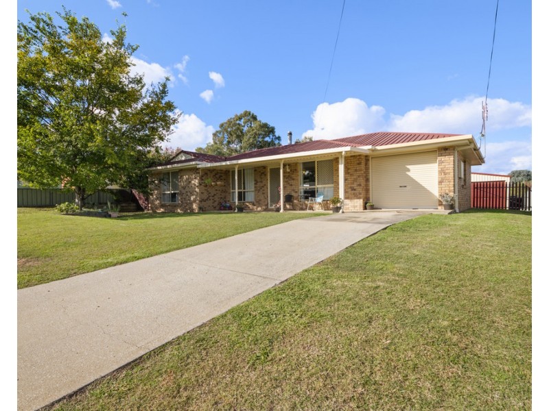 12 Furness Cresent, Warwick QLD 4370