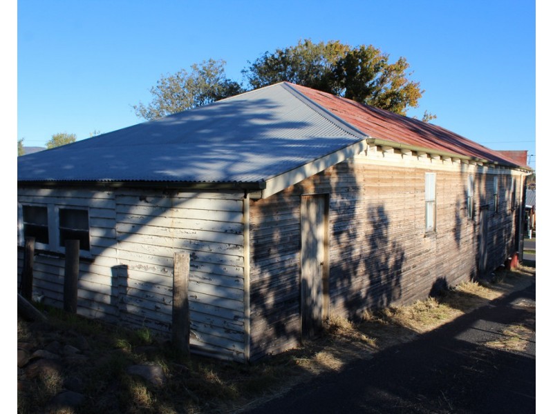 26 King St, Yangan QLD 4371