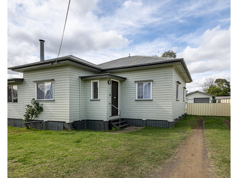 55 Dragon St, Warwick QLD 4370