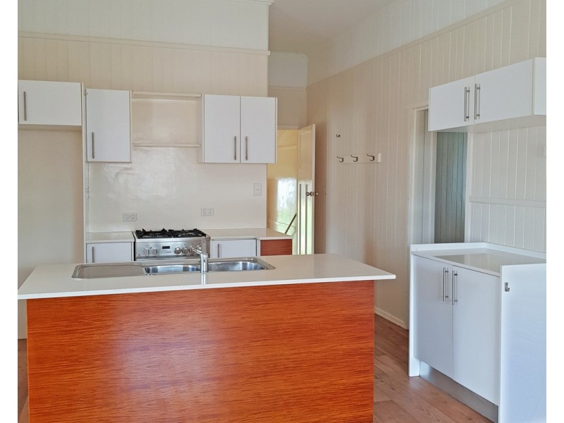 55 Dragon St, Warwick QLD 4370