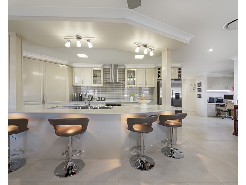 11 Stonewood Crescent, Warwick QLD 4370