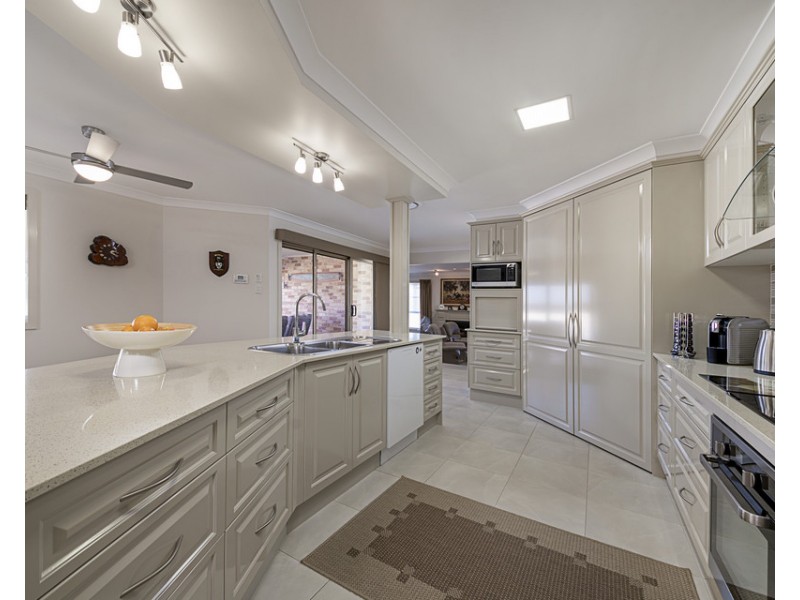 11 Stonewood Crescent, Warwick QLD 4370