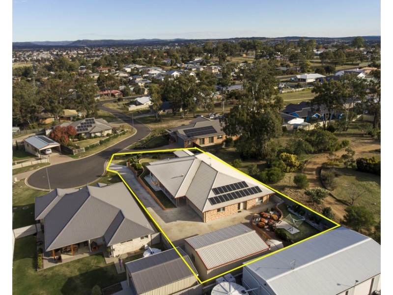 11 Stonewood Crescent, Warwick QLD 4370