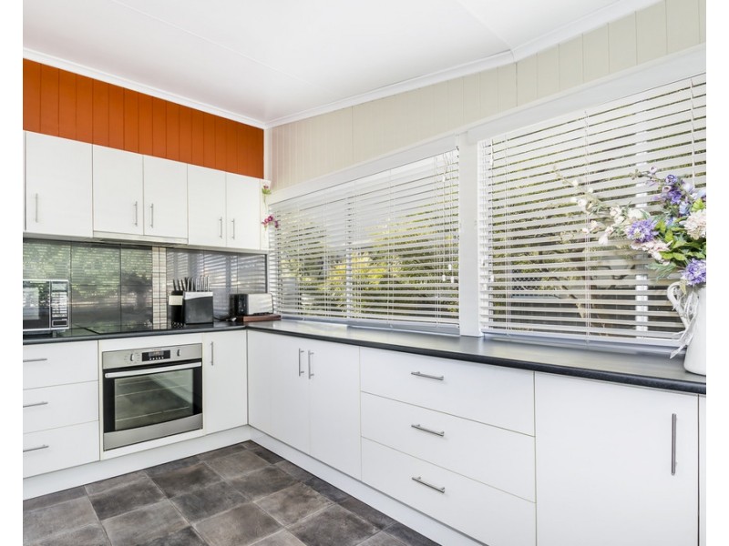 11 Guy Street, Warwick QLD 4370