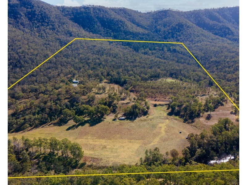 800 Emu Creek Road, Emu Vale QLD 4371