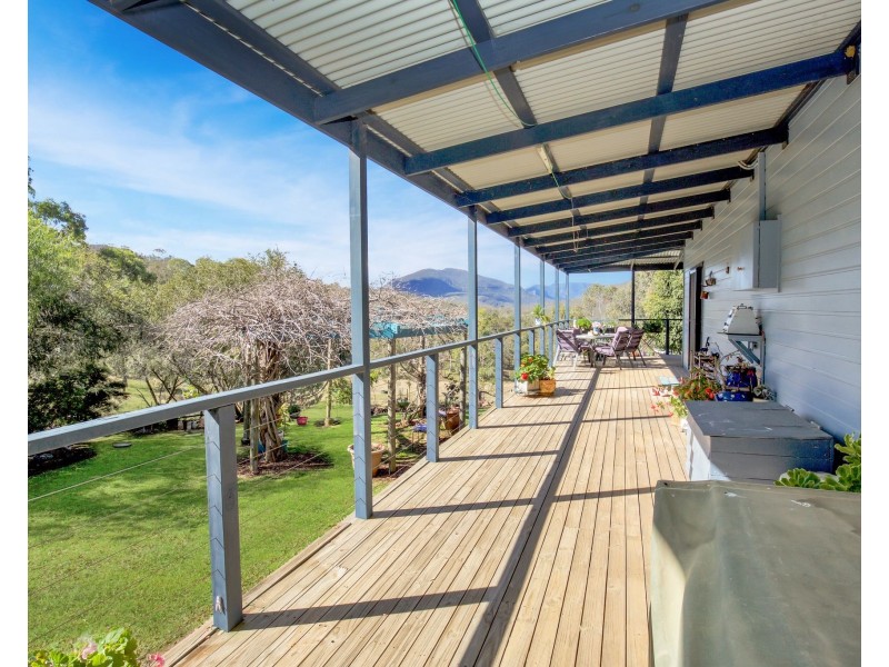 800 Emu Creek Road, Emu Vale QLD 4371