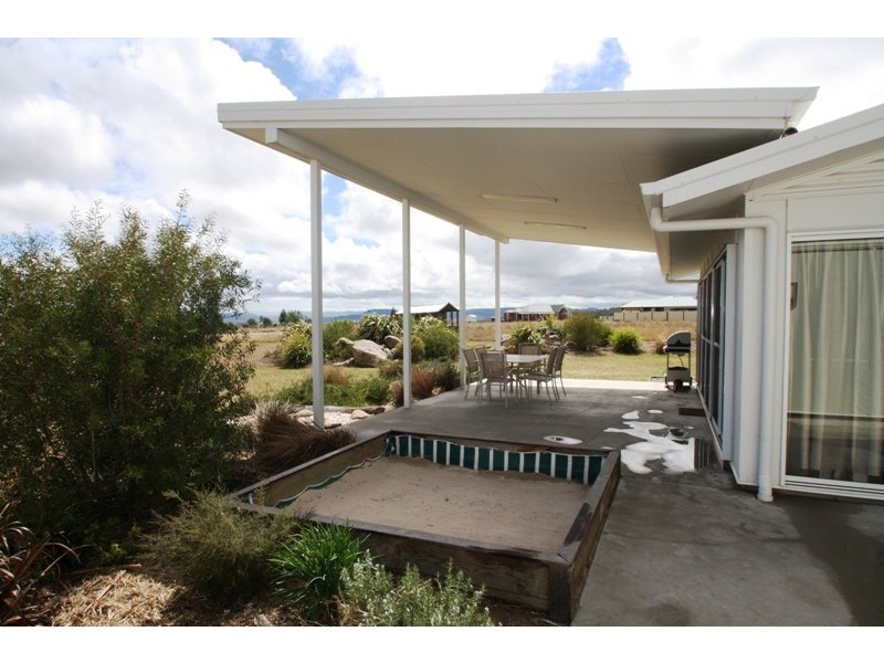 23 Derain Drive, Warwick QLD 4370