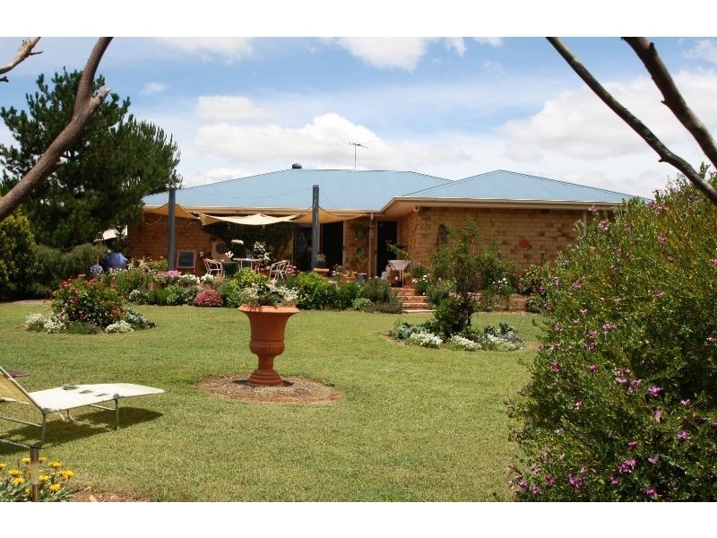 383 Lyndhurst Lane, Warwick QLD 4370