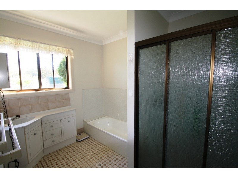 652 Upper Wheatvale Rd, Massie, Warwick QLD 4370