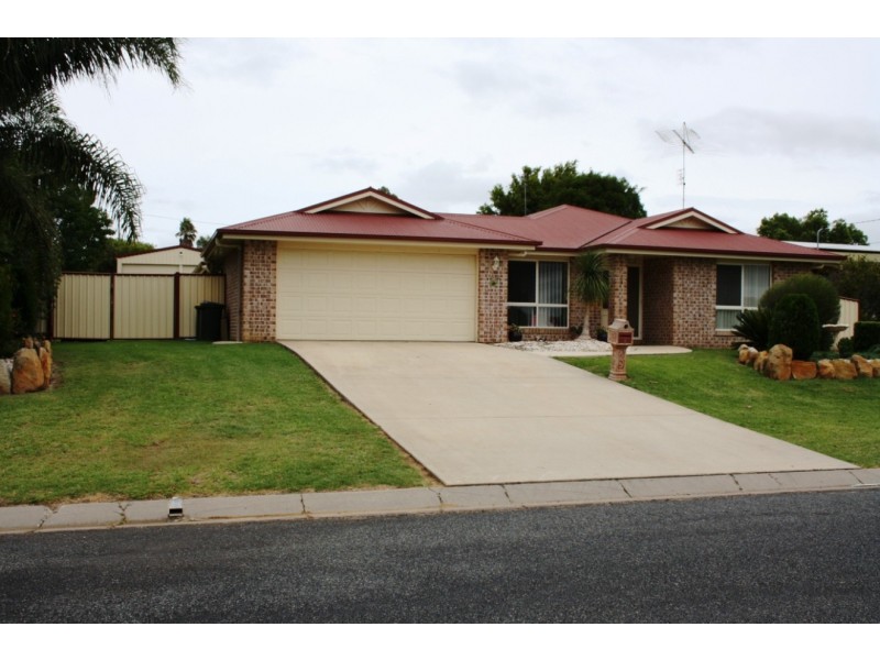 8 Johnson Street, Warwick QLD 4370