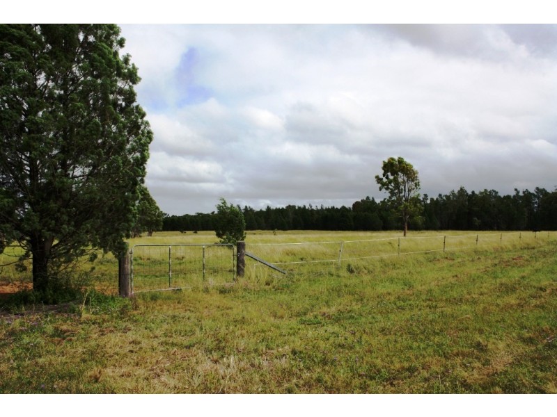 6421 Millmerran Rd, Inglewood QLD 4387