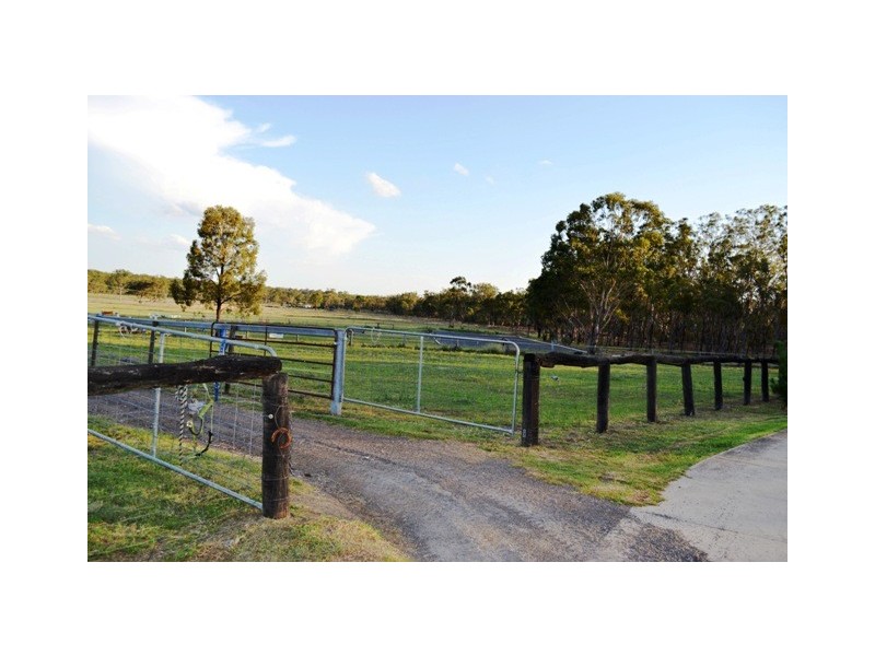 347 Old Stanthorpe Road, Warwick QLD 4370