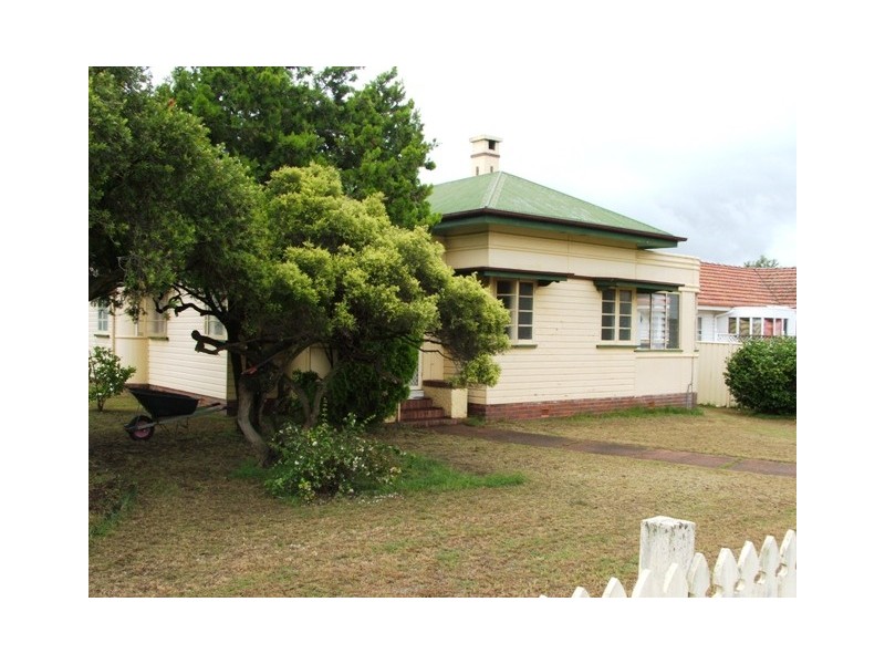 91 Dragon Street, Warwick QLD 4370