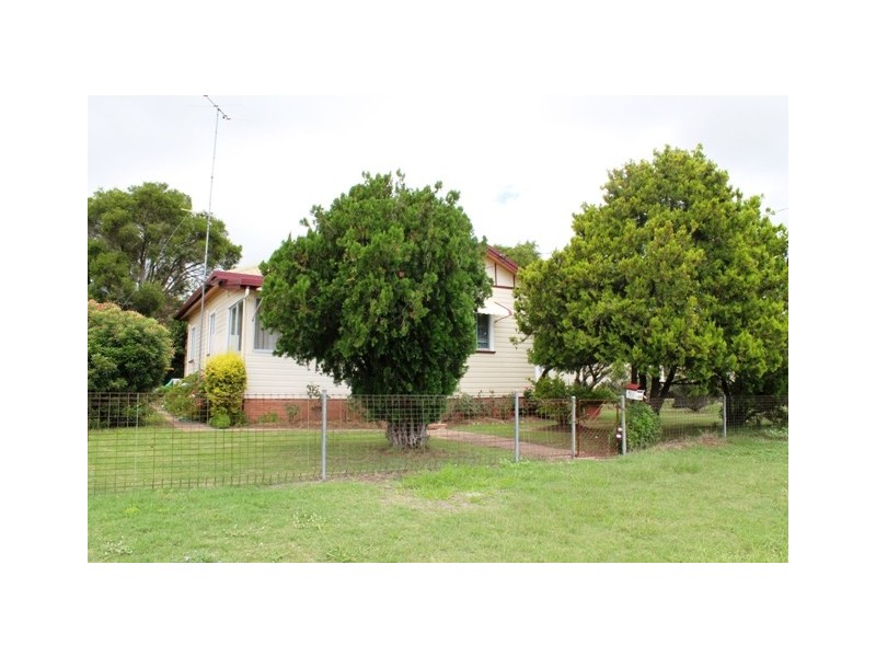 164 Wood Street, Warwick QLD 4370