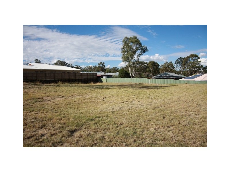 6 Stonewood Crs, Warwick QLD 4370