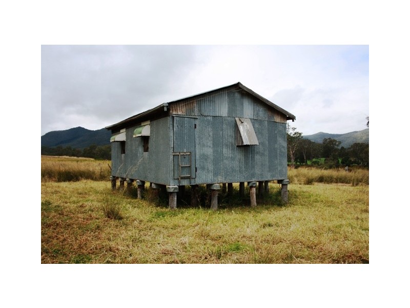 377 Emu Creek Rd, Emu Vale QLD 4371