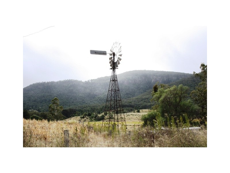 377 Emu Creek Rd, Emu Vale QLD 4371