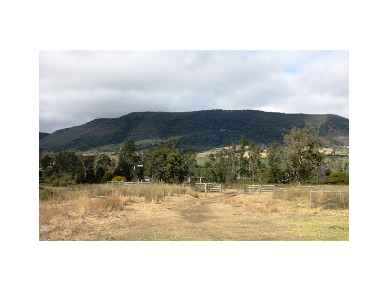 377 Emu Creek Rd, Emu Vale QLD 4371