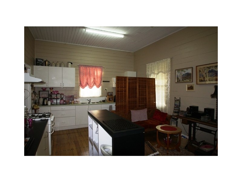 1 Rose Street, Warwick QLD 4370